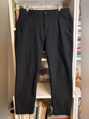 Vuori Meta Pants. Size 36